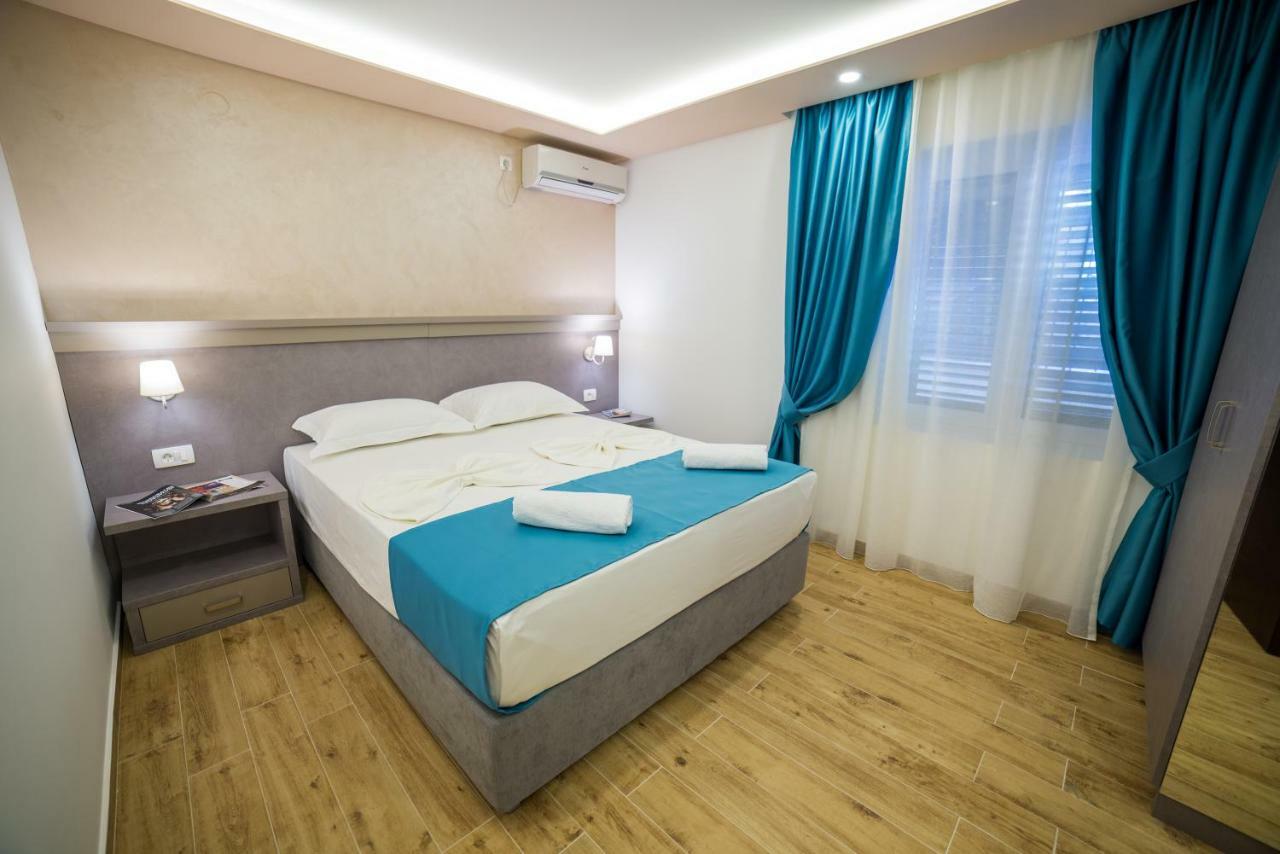 Guest House S-Lux Petrovac 外观 照片